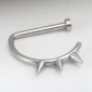 Faux Piercing Narine Forme de D avec Trois Spikes.