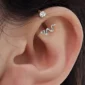 Piercing Fer à Cheval Serpent & Zircon sur Hélix.