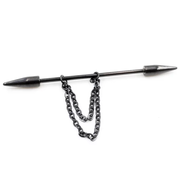 Piercing Industriel à Longues Pointes & Chaînes Pendantes (variante noir) Piercing Industriel à Longues Pointes & Chaînes Pendantes (variante noir).