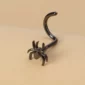 Piercing Narine Stud en U Araignée Noire en Acier Ionisé