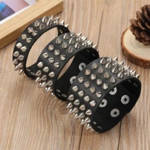 Bracelet clouté cuir véritable - 2 à 4 rangées de clous.