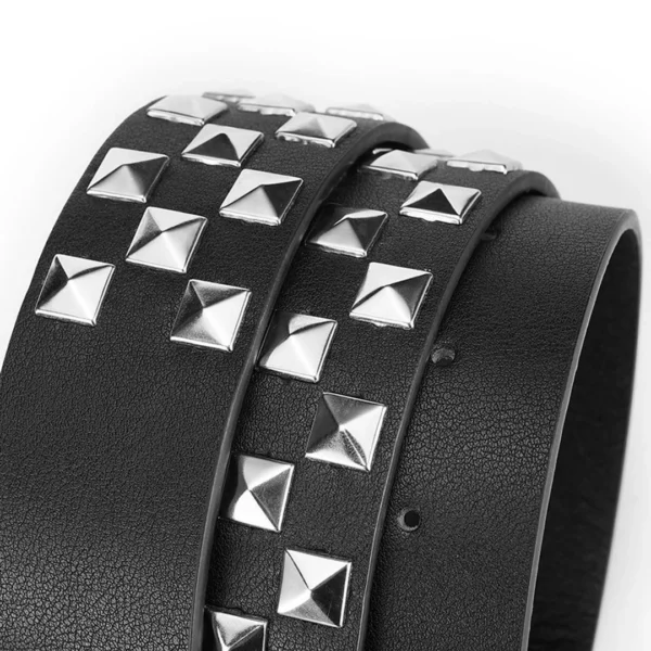 Ceinture Noire Similicuir à Rivets Pyramide Motif Damier Style Punk Rock Ceinture Noire Similicuir à Rivets Pyramide Motif Damier Style Punk Rock.