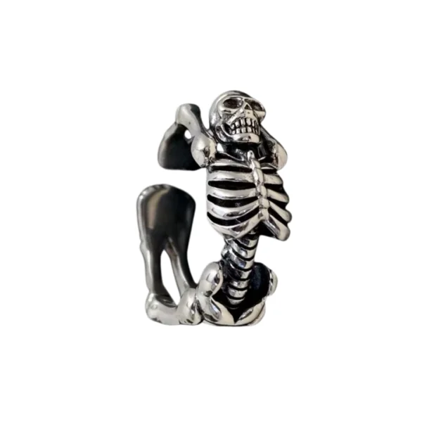 Bague Tête de mort - Squelette Relax Ajustable en Argent 925 Bague Tête de mort - Squelette Relax Ajustable en Argent 925.