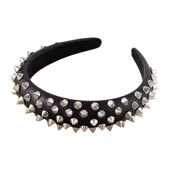 Serre-Tête en Cuir Clouté Noir Serre-Tête en Cuir Clouté Noir.