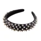 Serre-Tête en Cuir Clouté Noir.