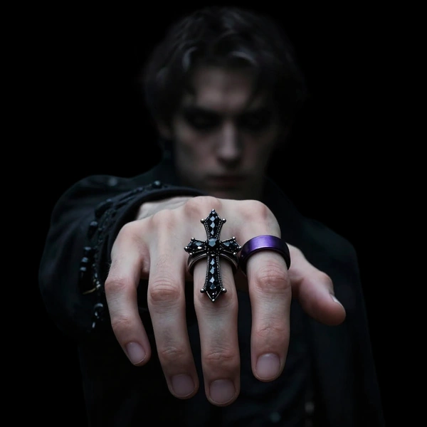 Bagues Gothiques - Symboles Sombres & Élégance Ténébreuse.