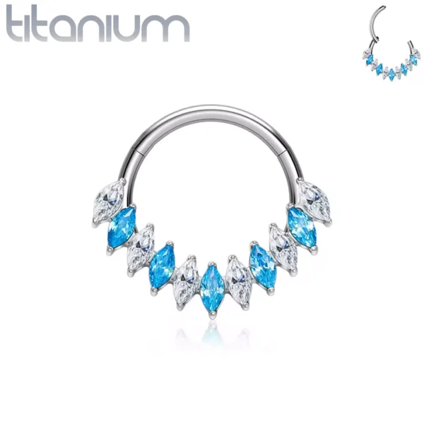 Clicker Titane orné de Zirconiums Taille Marquise Bicolores Clicker Titane orné de Zirconiums Taille Marquise Bicolores.