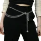 Femme avec Ceinture Chaîne de Taille Triple Rang Acier 316L.