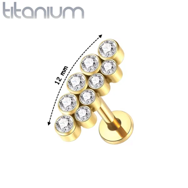 Piercing Labret Incurvé Titane ASTM-F136 à Double Ligne de Zirconiums (variante anodisé doré) Piercing Labret Incurvé Titane ASTM-F136 à Double Ligne de Zirconiums (variante anodisé doré).