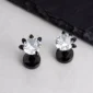 Boucles d'Oreilles Gothiques à Zircon Serti par 5 Griffes Démoniaques.