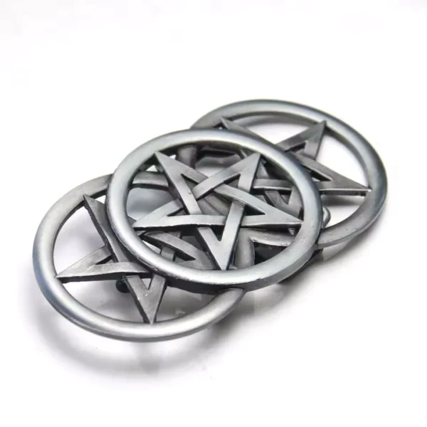 Boucle de Ceinture Triple Pentacle (pentagramme cerclé) en Acier 316L Boucle de Ceinture Triple Pentacle (pentagramme cerclé) en Acier 316L.