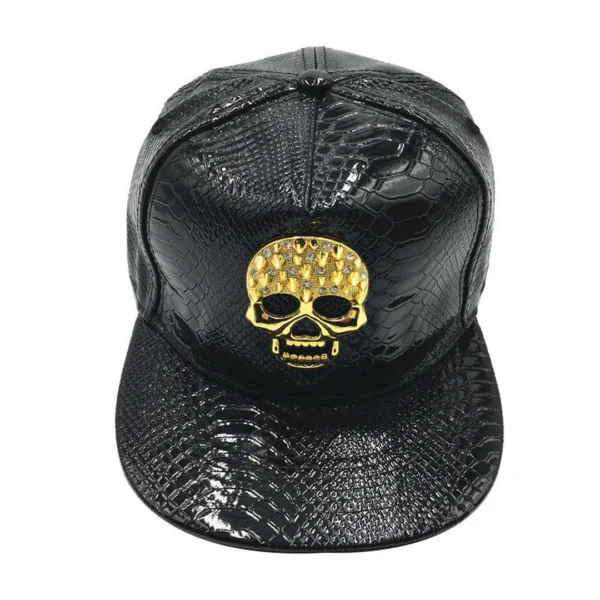 Casquette Similicuir Noir Tête de Mort Cloutée & Zircons Casquette Similicuir Noir Tête de Mort Cloutée & Zircons.