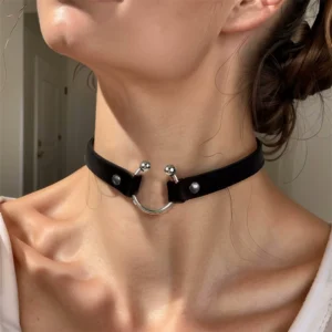 Collier Choker Similicuir Fer à Cheval Acier 316L.