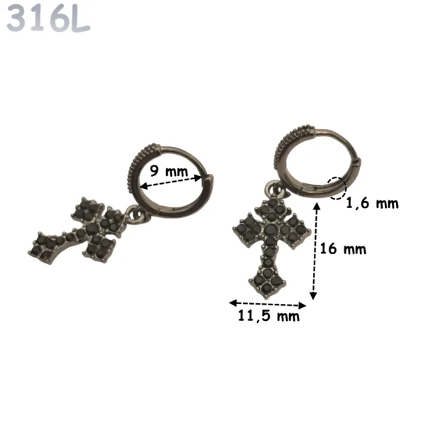 Créoles Pendantes Croix Gothique Pavée de Zirconiums Noirs (dimensions) Créoles Pendantes Croix Gothique Pavée de Zirconiums Noirs (dimensions).