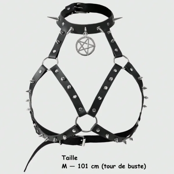 Harnais Poitrine Pentacle & Pointes Acier Taille M jusqu'à 101 cm de tour de buste Harnais Poitrine Pentacle & Pointes Acier Taille M jusqu'à 101 cm de tour de buste.