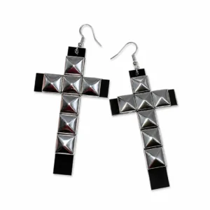 Boucles d'Oreilles Gothiques Croix Rivetée Pyramide.