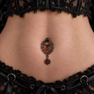 Femme avec Piercing Nombril Gothique Toile & Araignée à Zircon Rouge.